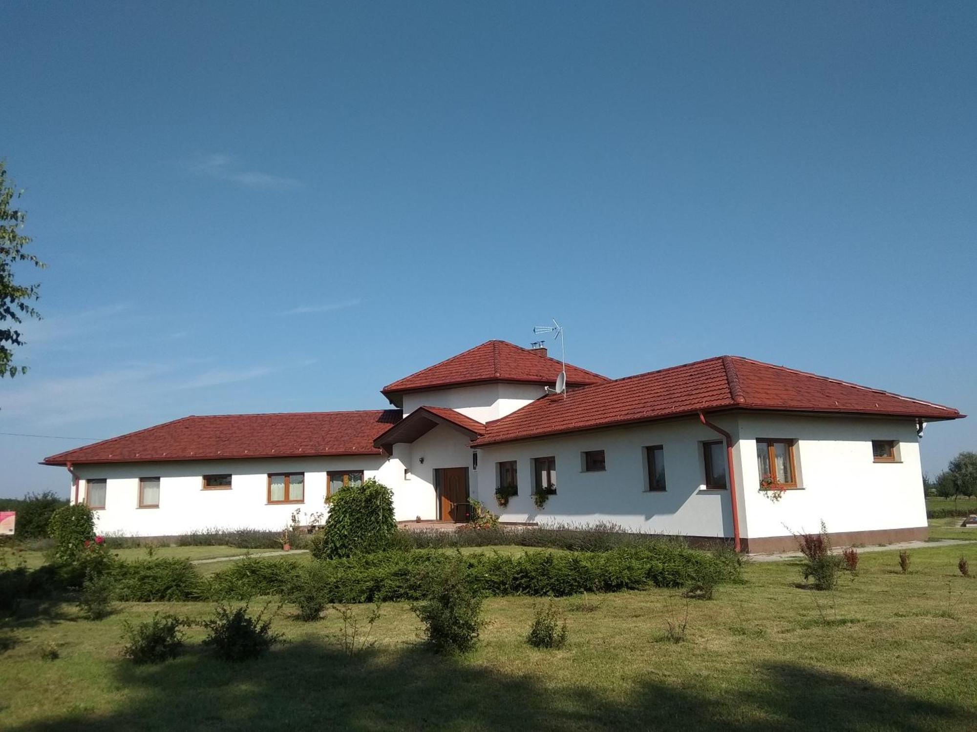 Gasthaus Gedeon Tanya Panzio Jakabszállás Exterior foto